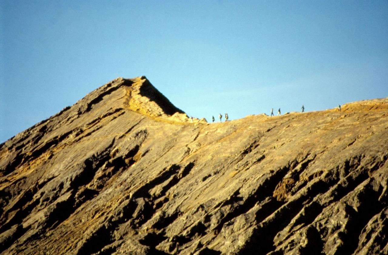 Montée vers le cratère