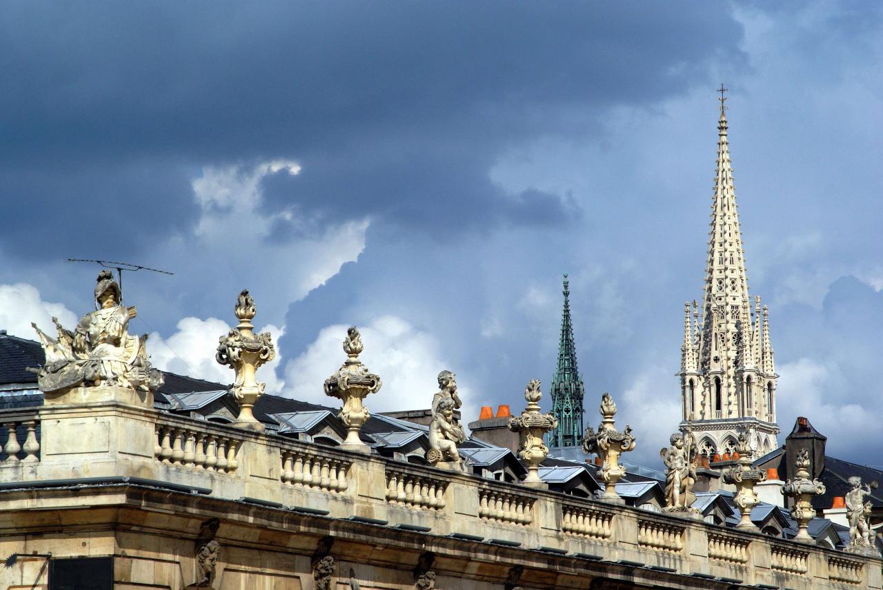 Clocher de la basilique Saint-Epvre