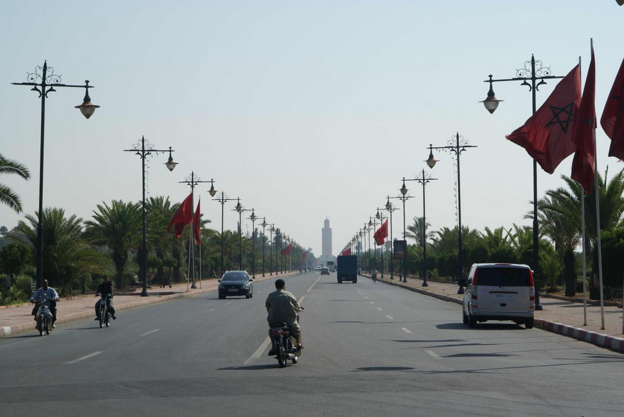 Des jardins de la Ménara vers la Koutoubia