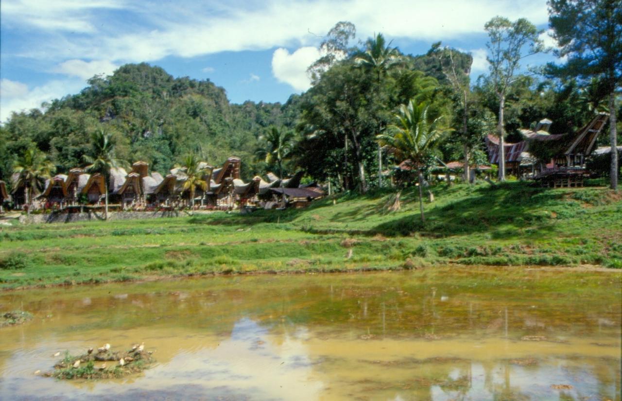 Village dans un cadre enchanteur