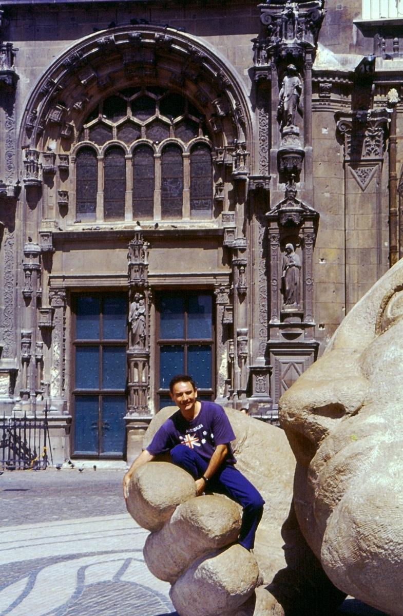 Devant l' église Saint-Eustache